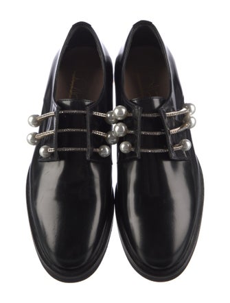 Coliac Faux Pearl Accents Leather Oxfords