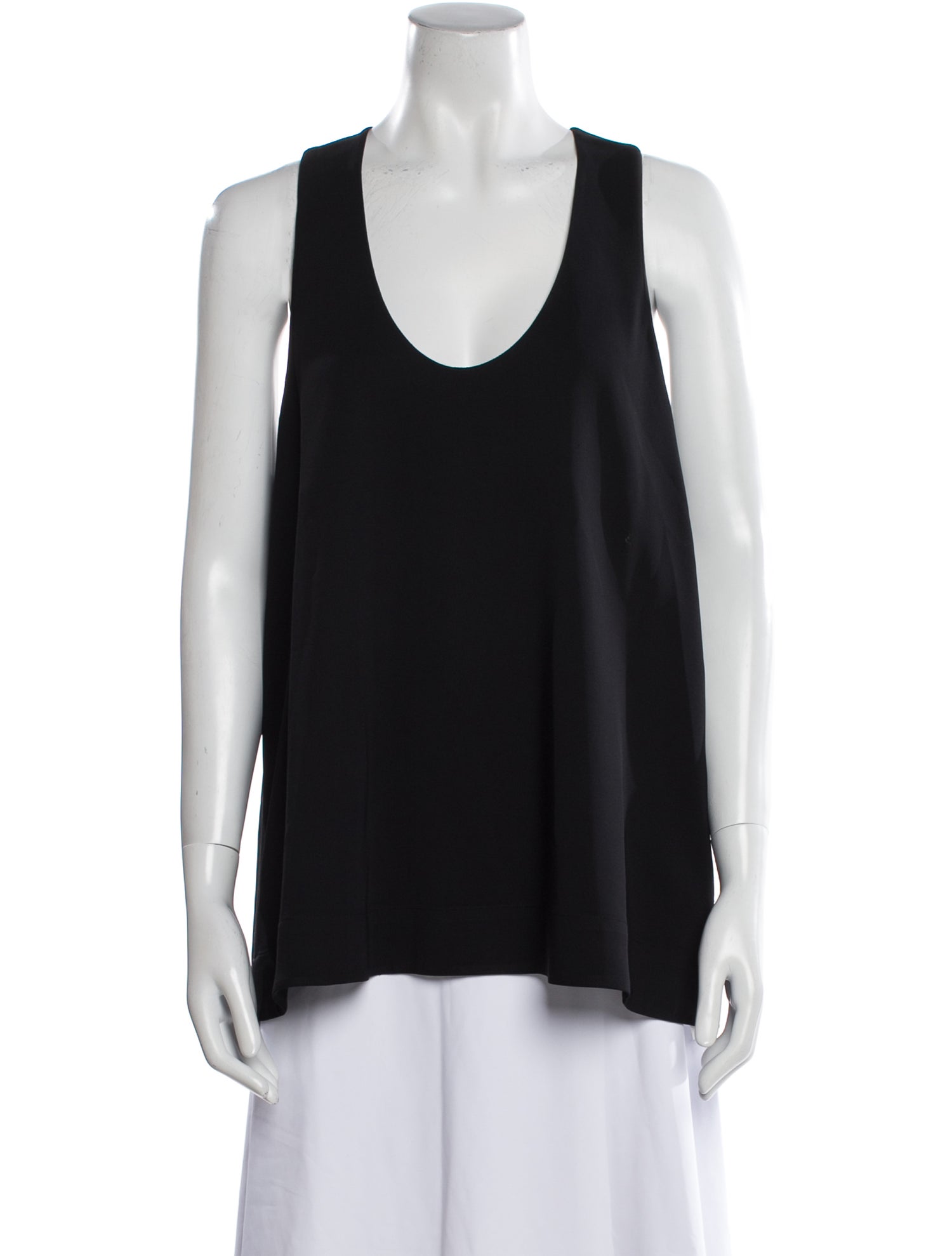 Co. Scoop Neck Sleeveless Top