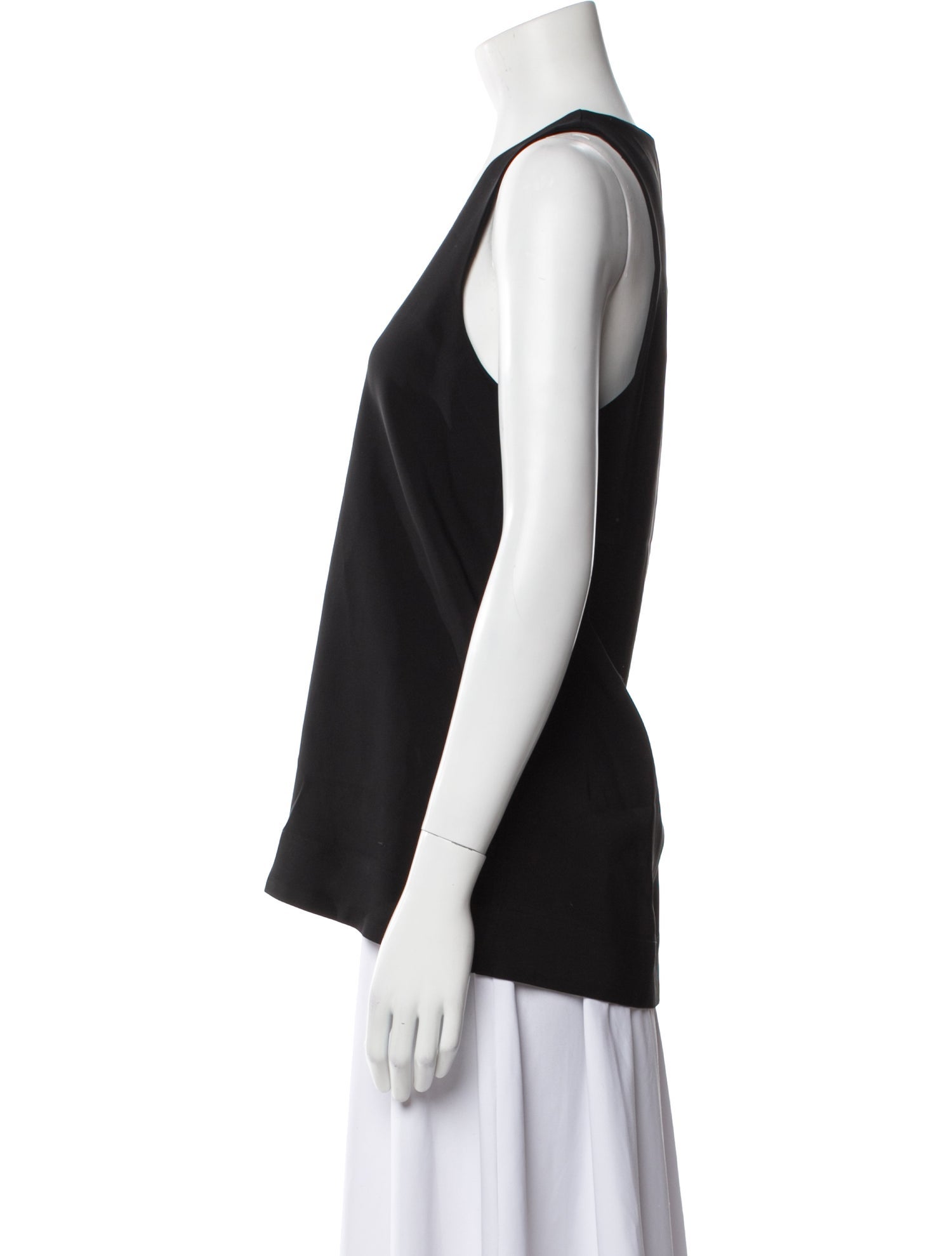 Co. Scoop Neck Sleeveless Top