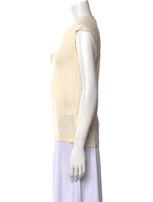 Pomandère V-Neck Sleeveless Blouse