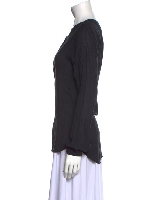 Pomandère V-Neck Long Sleeve Blouse