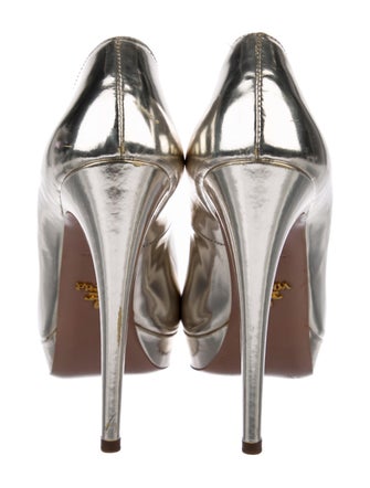 Dolce & Gabbana Slingback Pumps