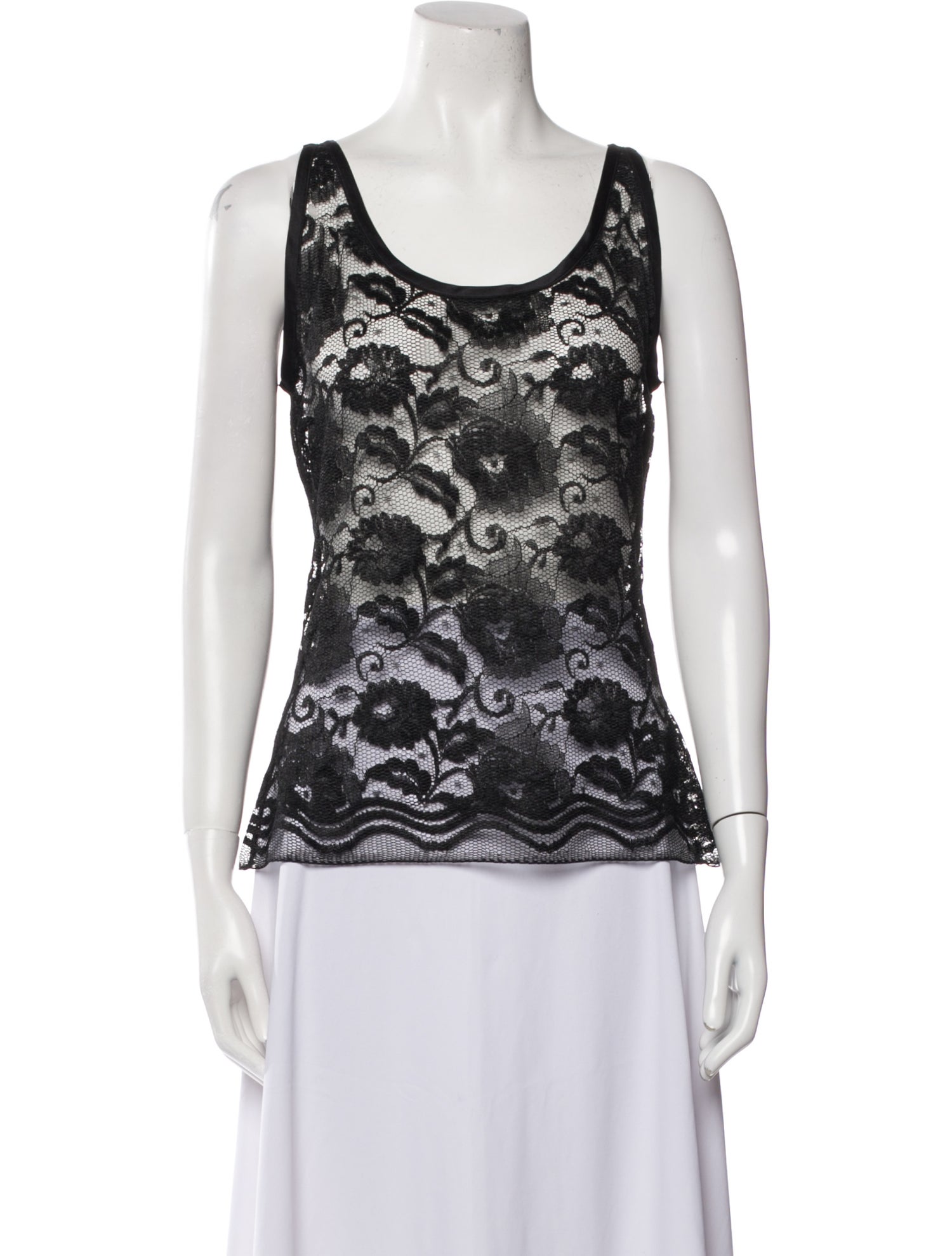 Dolce \u0026 Gabbana Lace Lace Pattern Top - Black Tops, Clothing - DAG506061 |  The RealReal, image size:1500x1979