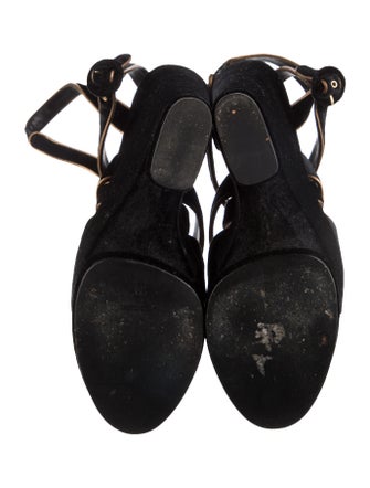 Dolce & Gabbana Velvet Pumps