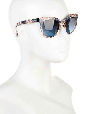 Dolce & Gabbana Oversize Tinted Sunglasses