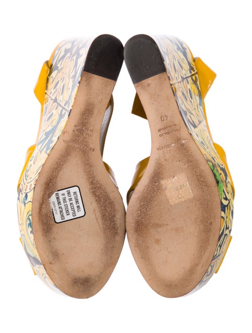 Dolce & Gabbana Patent Leather Printed Pumps