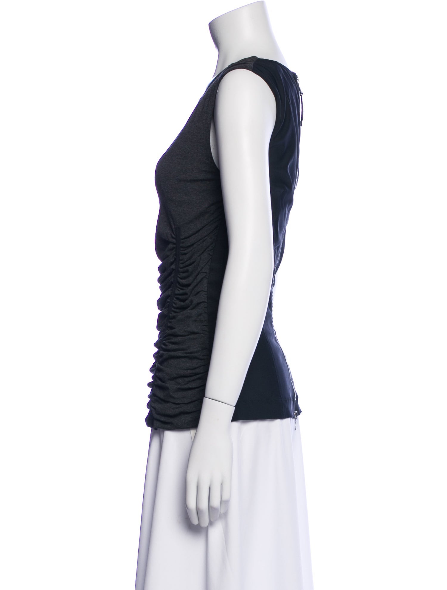 D&G Scoop Neck Sleeveless Top