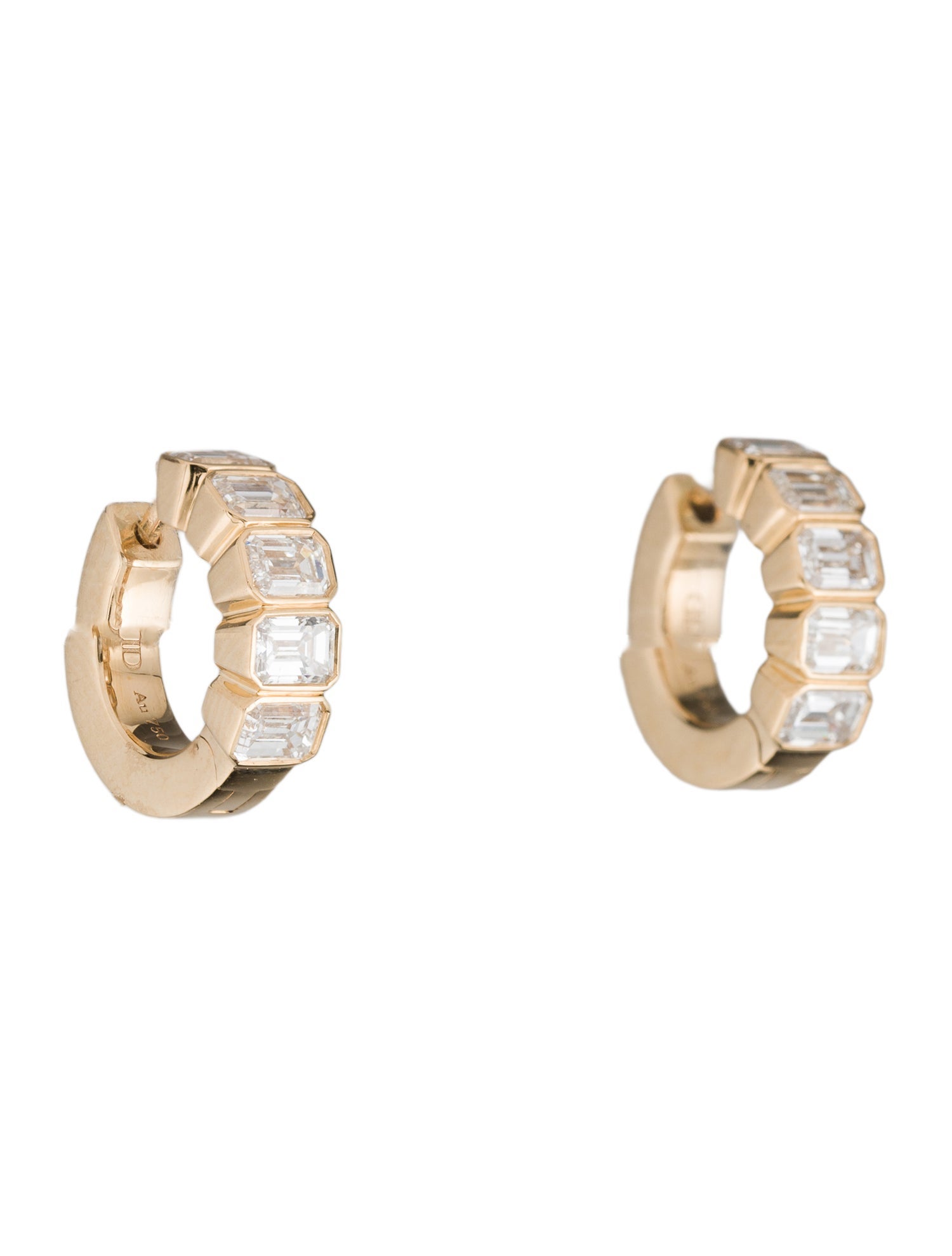 Daniella Design 18K 1.86ctw Diamond Huggies