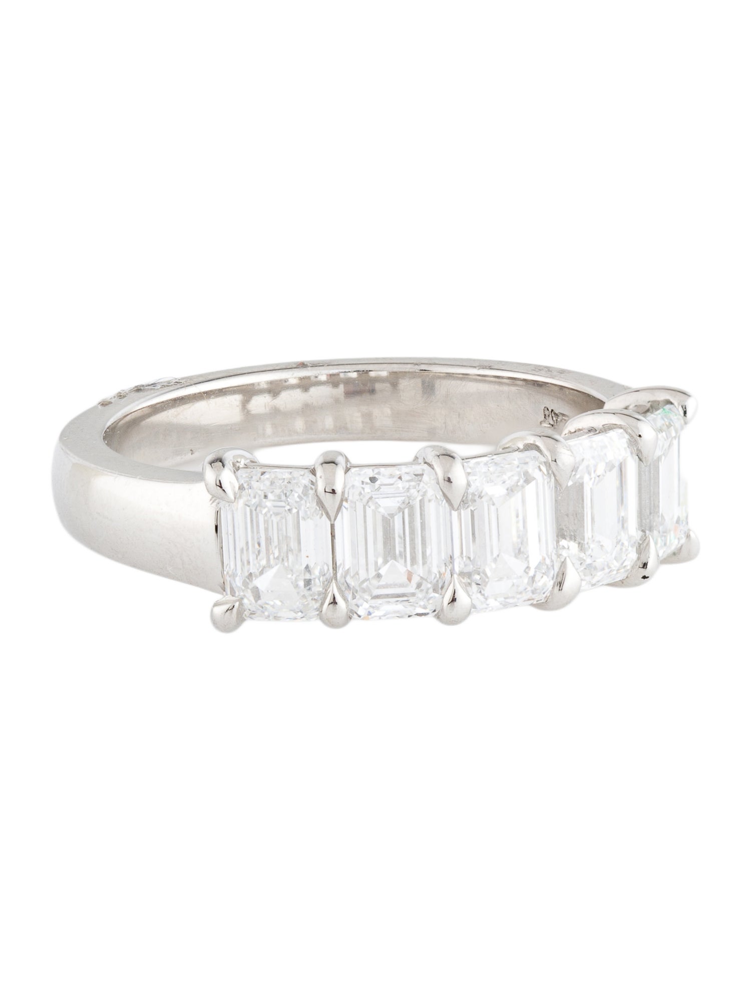 Daniella Design Platinum 2.51ctw Diamond Band