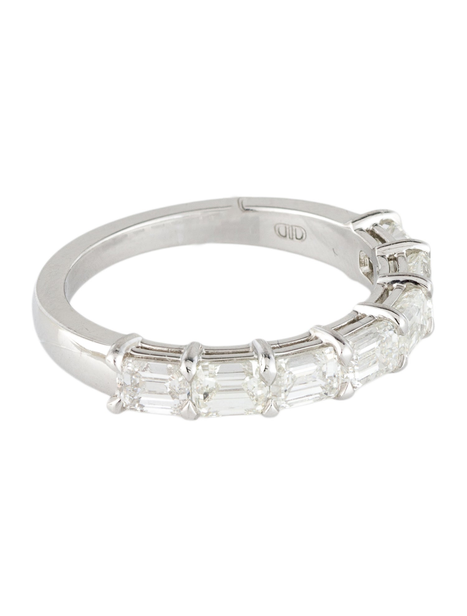 Daniella Design Platinum 2.10ctw Diamond Band Ring