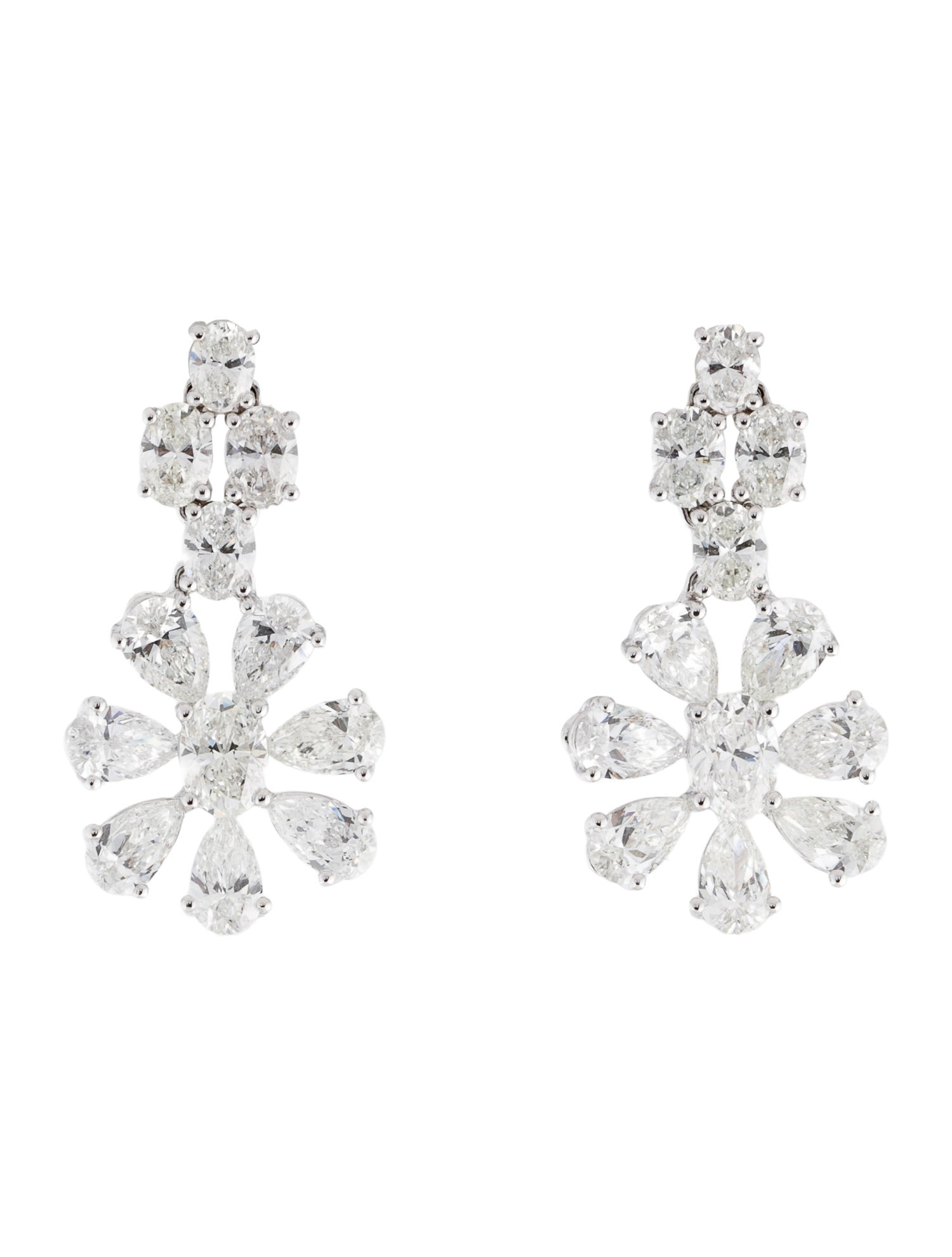 Daniella Design 18K 6.77ctw Diamond Chandelier Earrings