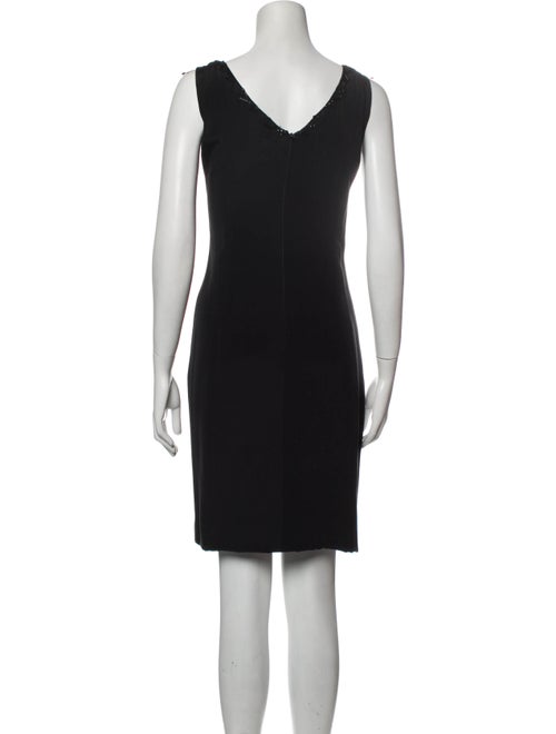Donald Deal V-Neck Knee-Length Dress