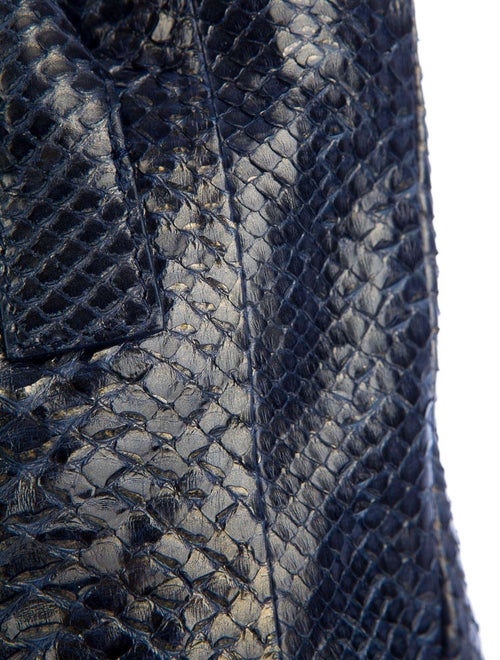 Devi Kroell Python Hobo