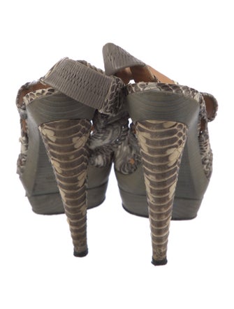 Devi Kroell Embossed Leather Animal Print Slingback Pumps