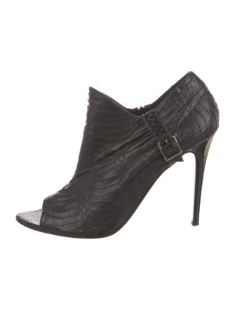 Devi Kroell Python Pumps