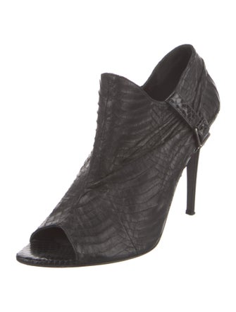 Devi Kroell Python Pumps