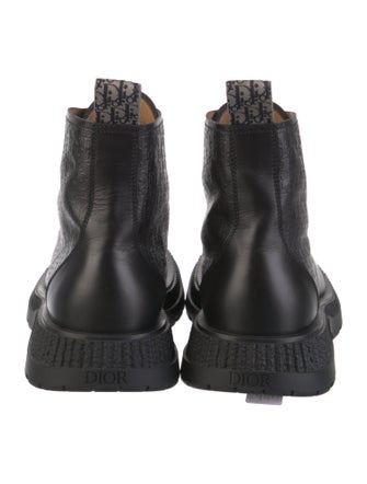 DIOR MEN 2023 Oblique Buffalo Lace-Up Ankle Combat Boots