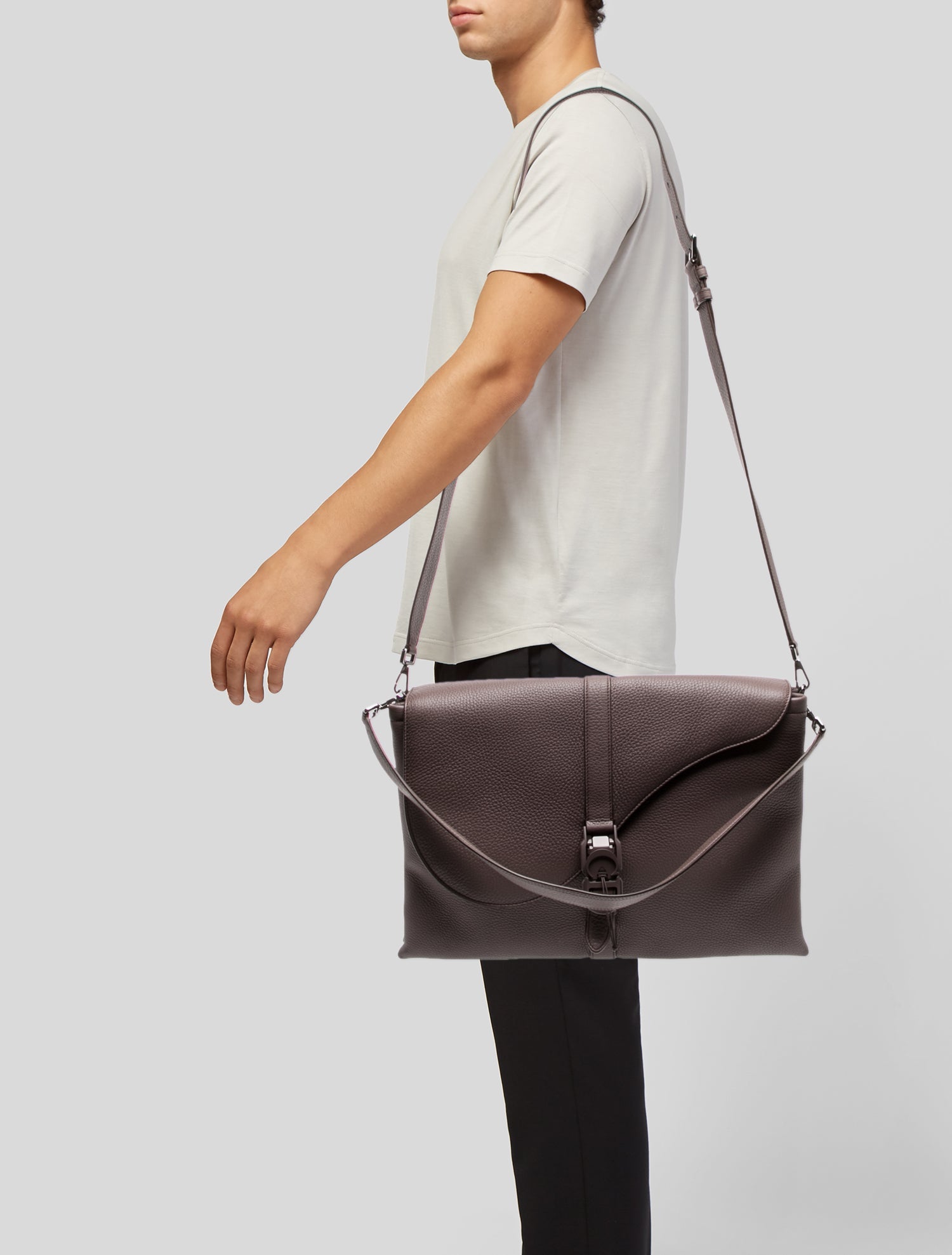 DIOR MEN Calfskin Pillow 2024