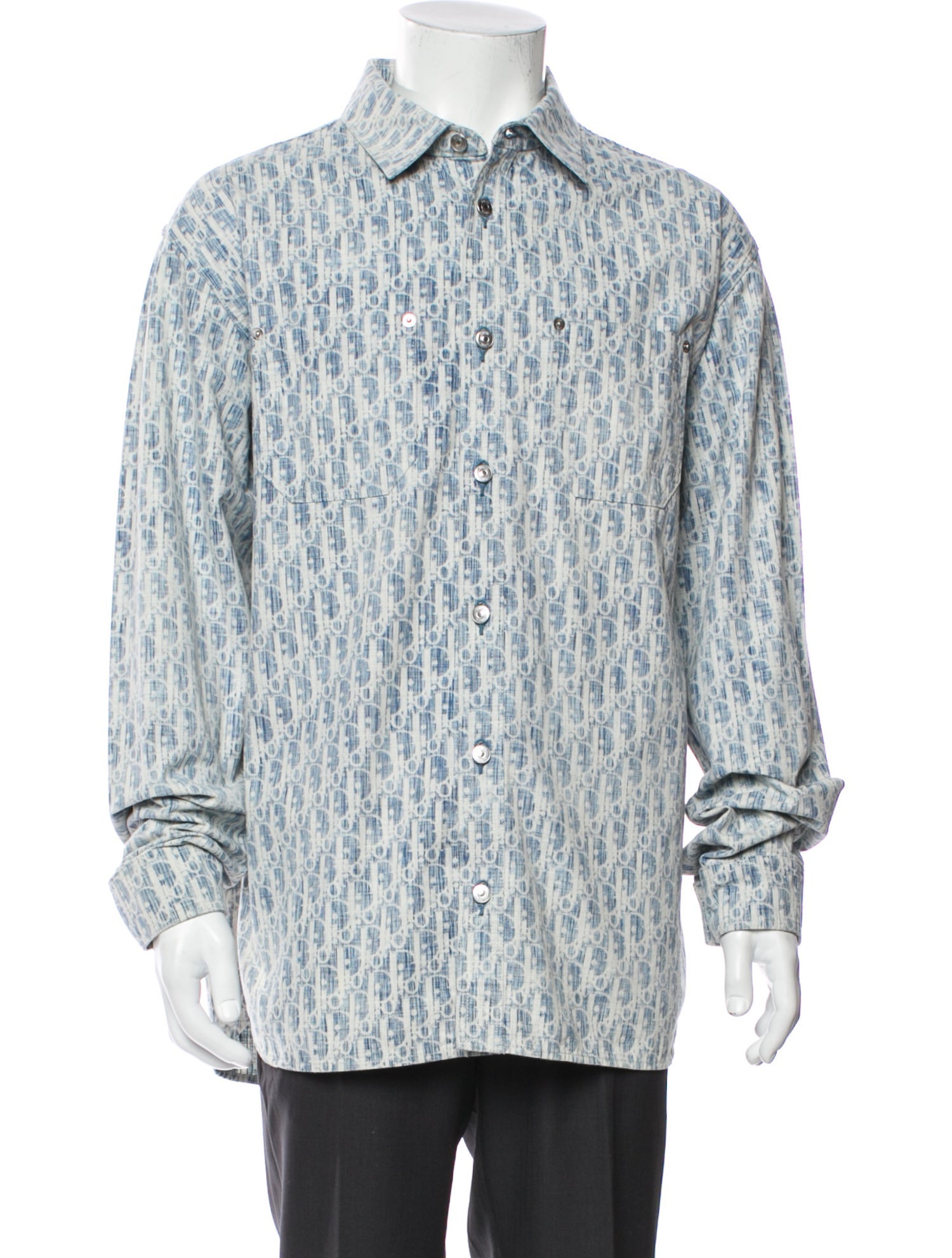 dior dress shirt Dioriviera Oblique Sun Stripes Short-Sleeved Blue Striped Cotton-Silk Jacquard fit silhouette accented by a Dior band on the side and a Dior leather jacron label on the back Dior classic blue monogram full-print