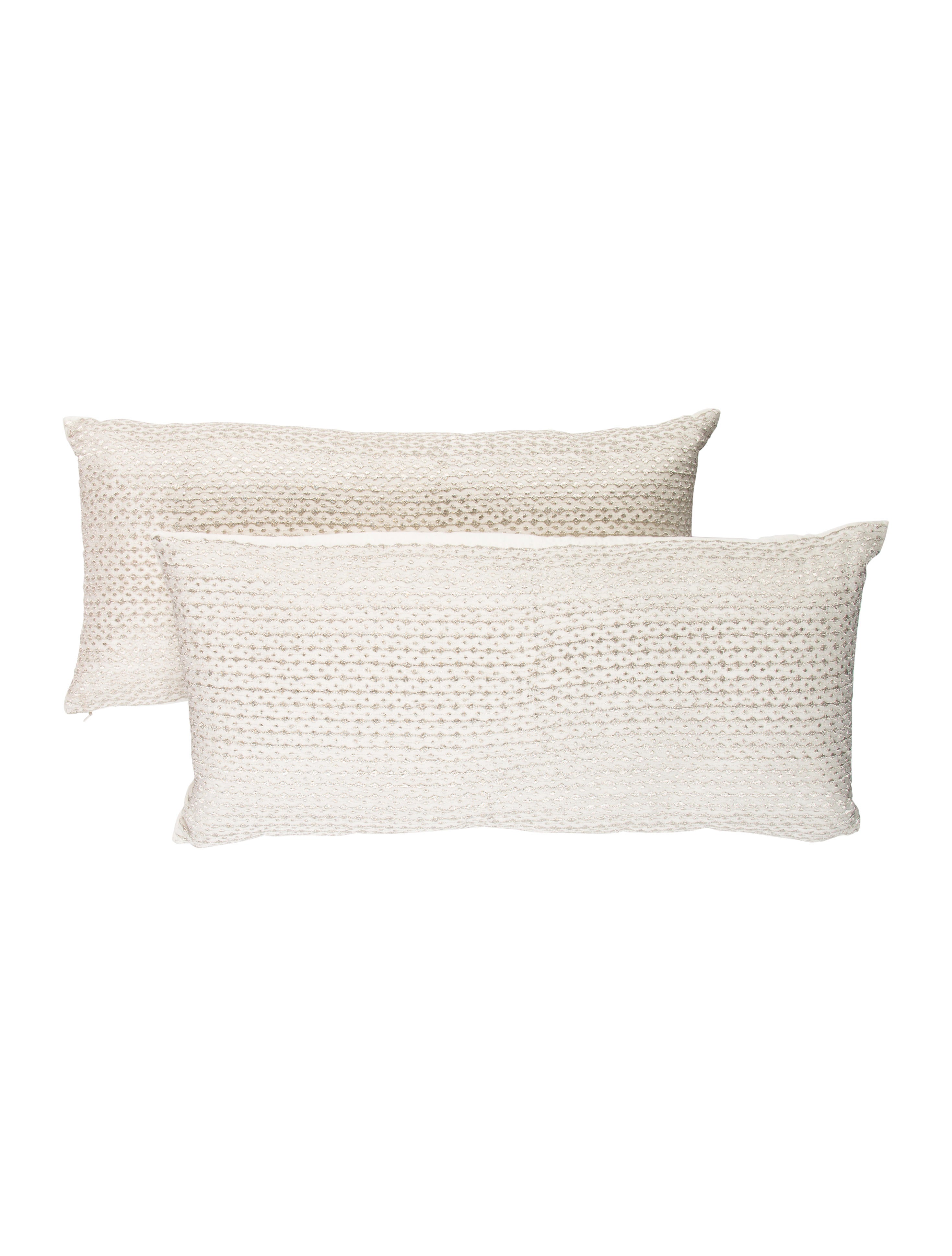 Donna Karan Pair Of Decorative Throw Pillows Bedding Bath