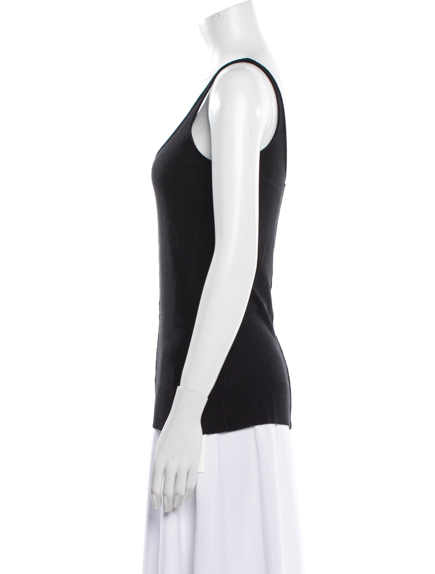 Donna Karan Scoop Neck Sleeveless Top