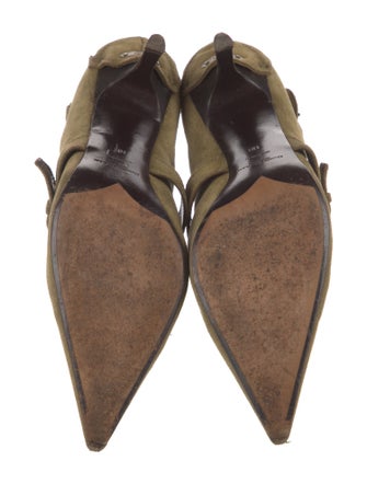 Donna Karan Suede Pumps