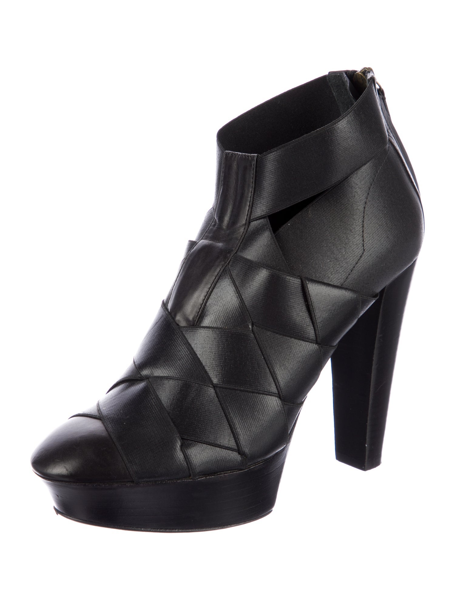 Donna Karan Leather Pumps