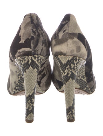 Dries Van Noten Leather Printed Pumps