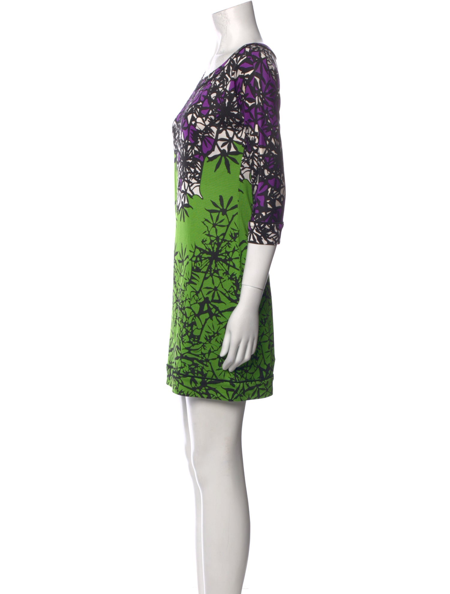 green emerald velvet dress Depal Embellished Midi Dress main image 0