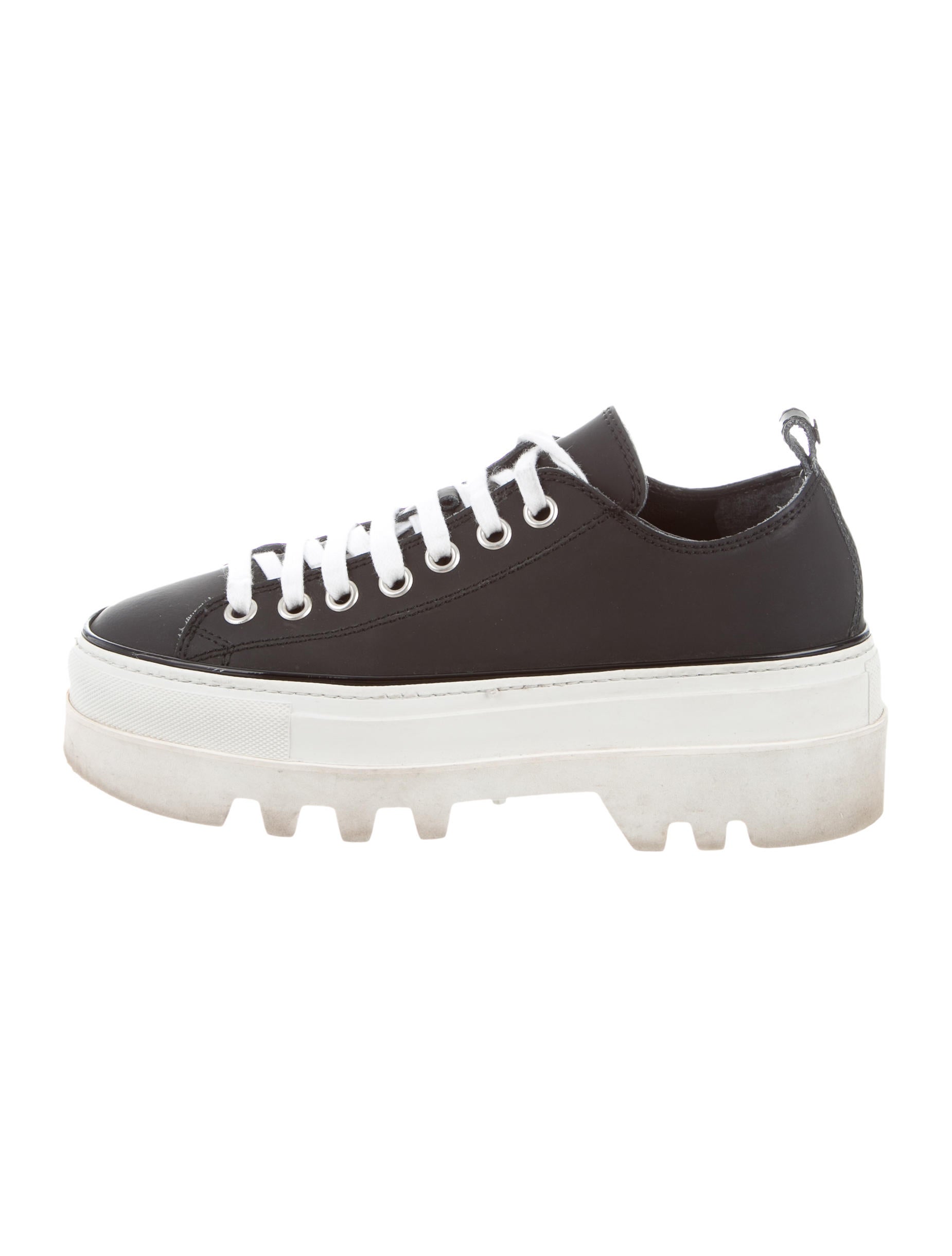 leather low top sneakers dsquared 178 leather low top sneakers shoes dsq26428 leather low top sneakers dsquared 178 leather low top sneakers shoes dsq26428