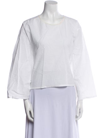 Dusan Crew Neck Three-Quarter Sleeve Crop Top