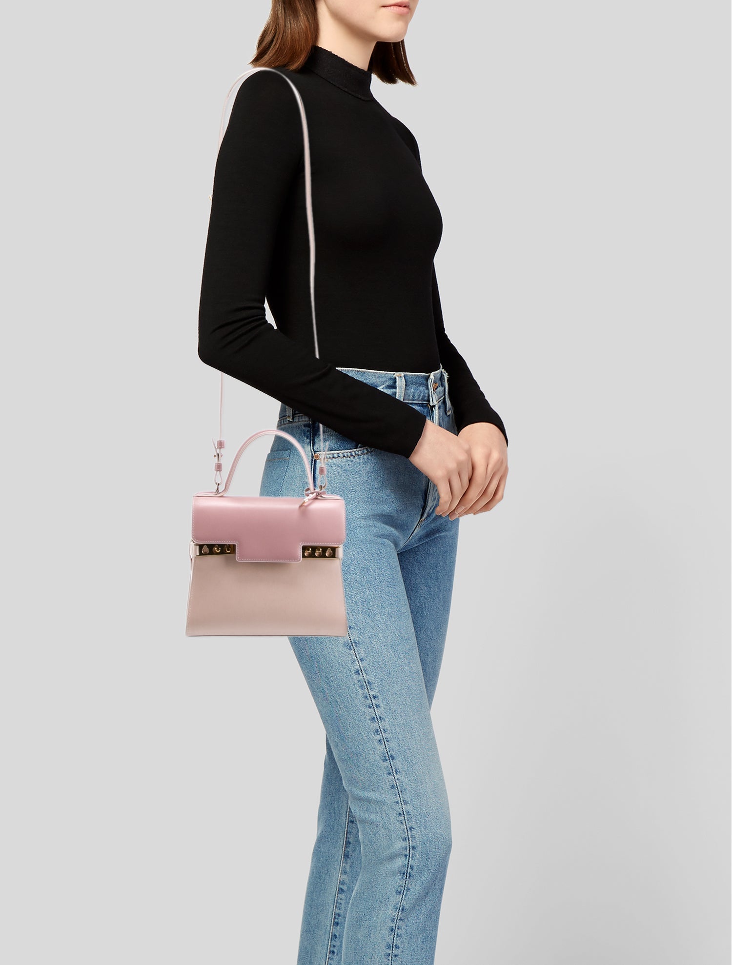 人気【DELVAUX】Pin Mini Bucket Enlaced in Taurillon Soft Delvaux Pin Mini Bucket Illusion With Crossover Strap