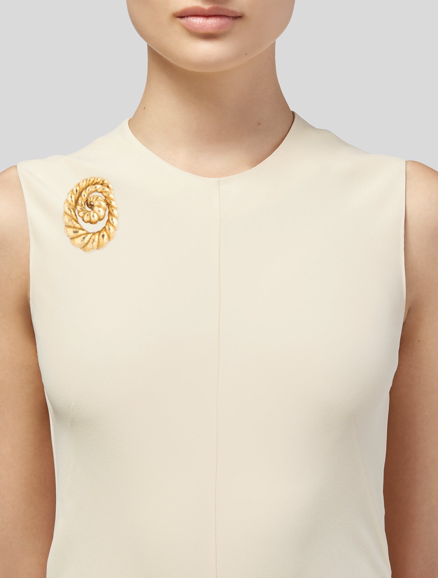 David Webb 18K Coil Brooch Pin