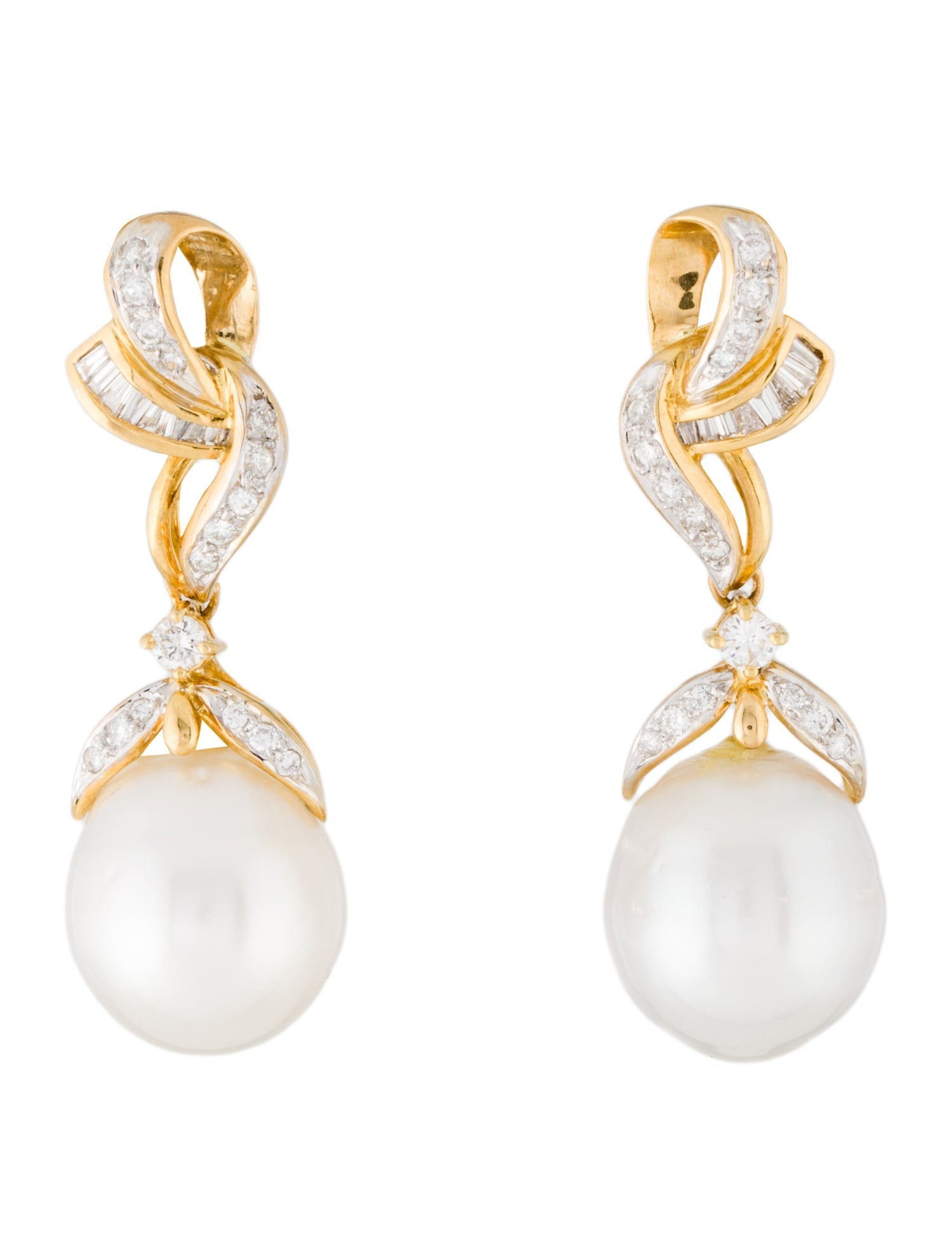 Earrings 18K Pearl & Diamond Drop Earclip