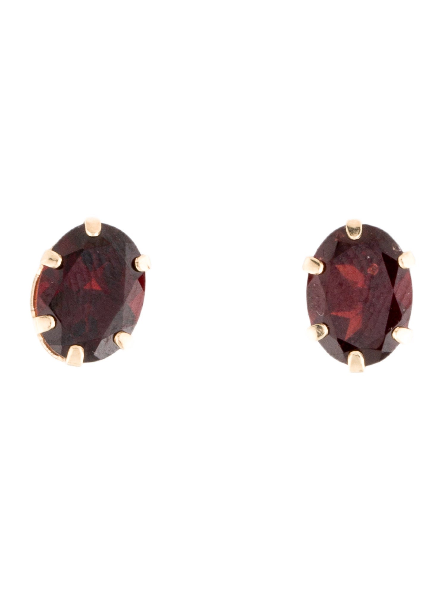 Earrings 10K Garnet Stud