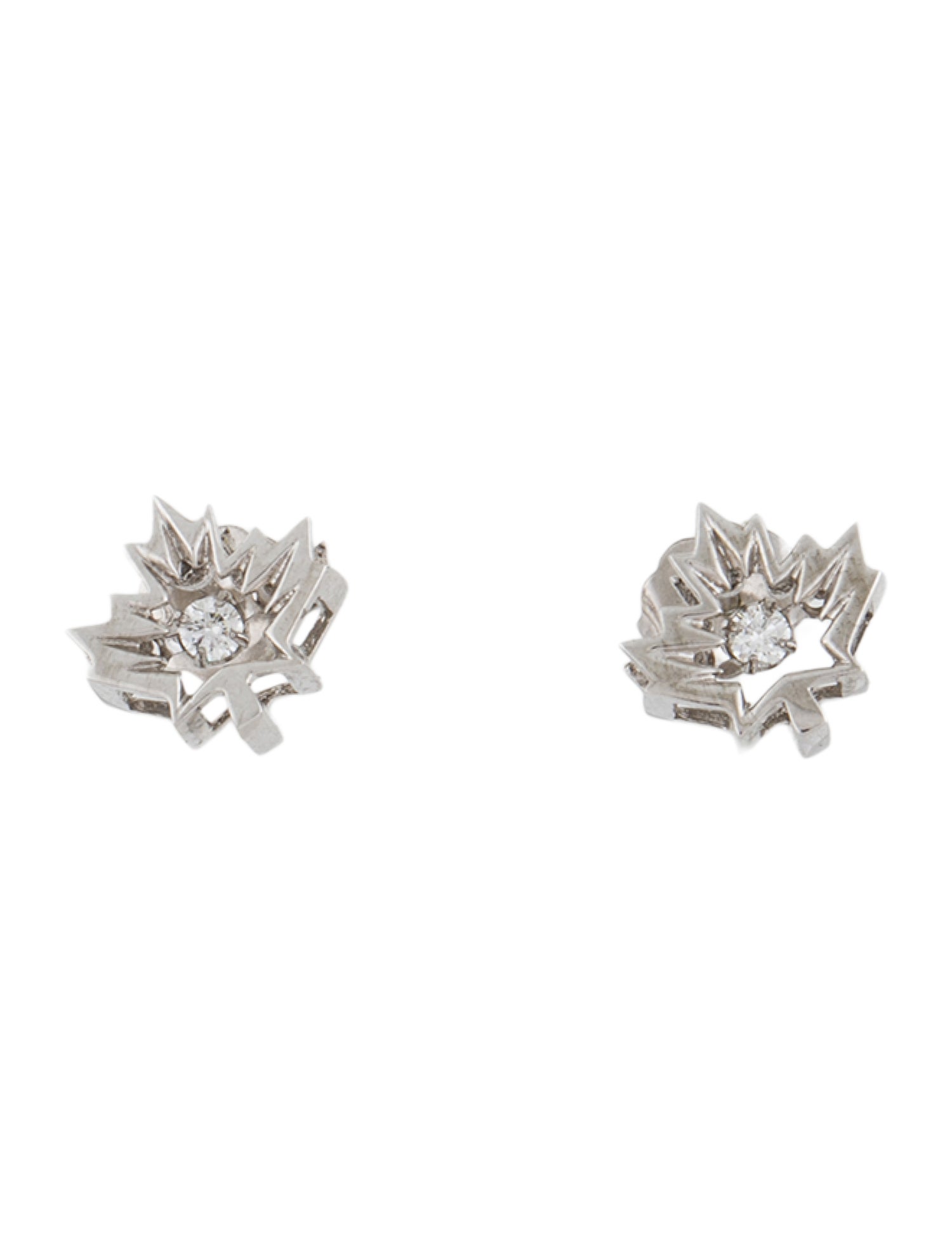 Earrings 10K Diamond Maple Leaf Stud