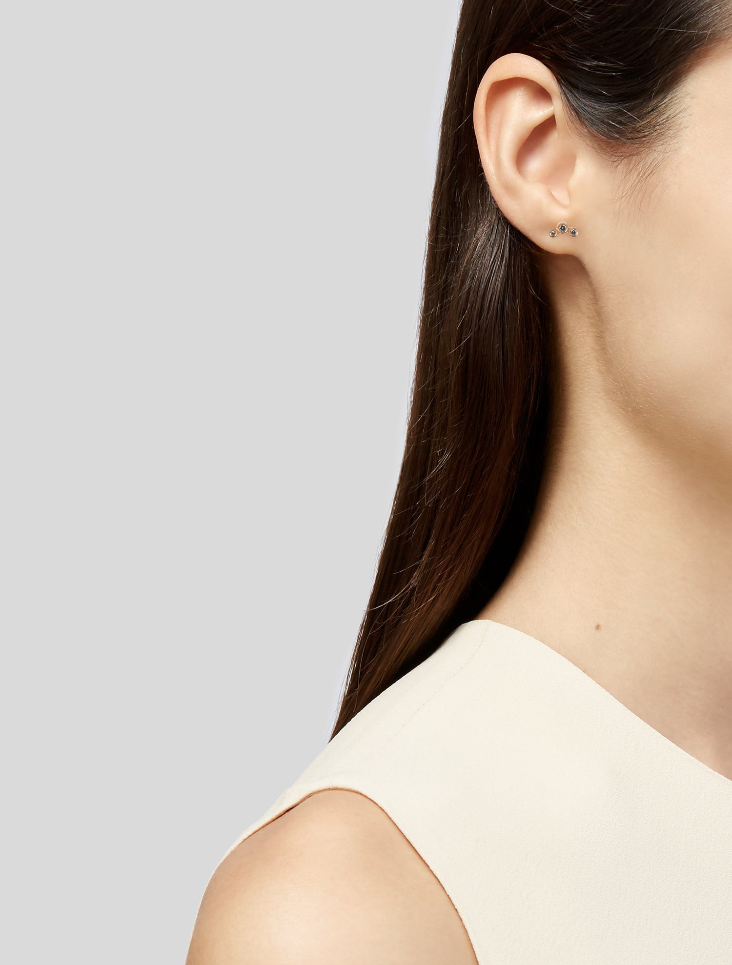 Earrings 18K Triple Diamond Stud