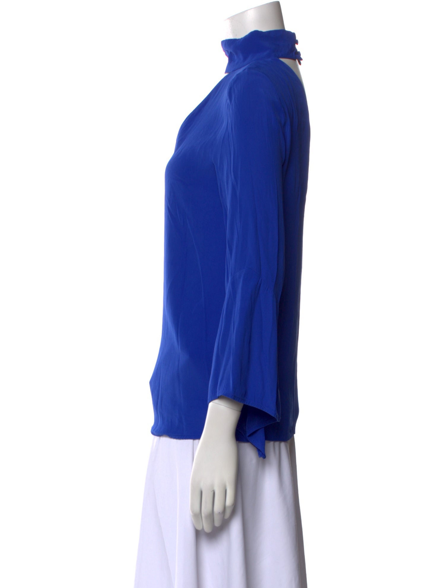 Elliatt Mock Neck Three-Quarter Sleeve Blouse