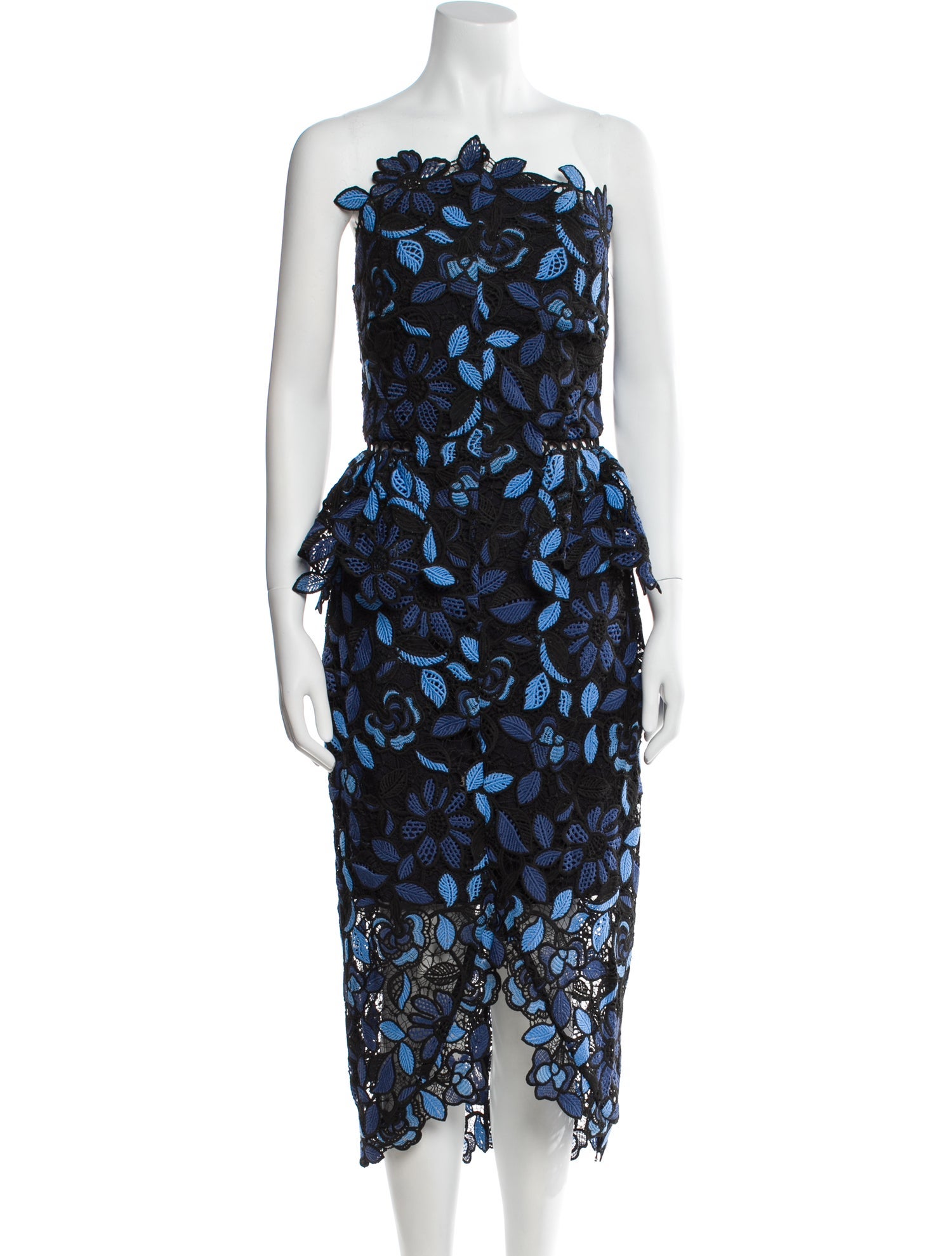 Elliatt Lace Pattern Midi Length Dress