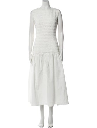 Elliatt Bateau Neckline Midi Length Dress