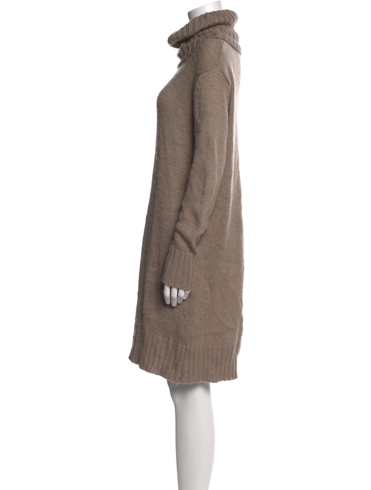 Elliatt Turtleneck Sweater