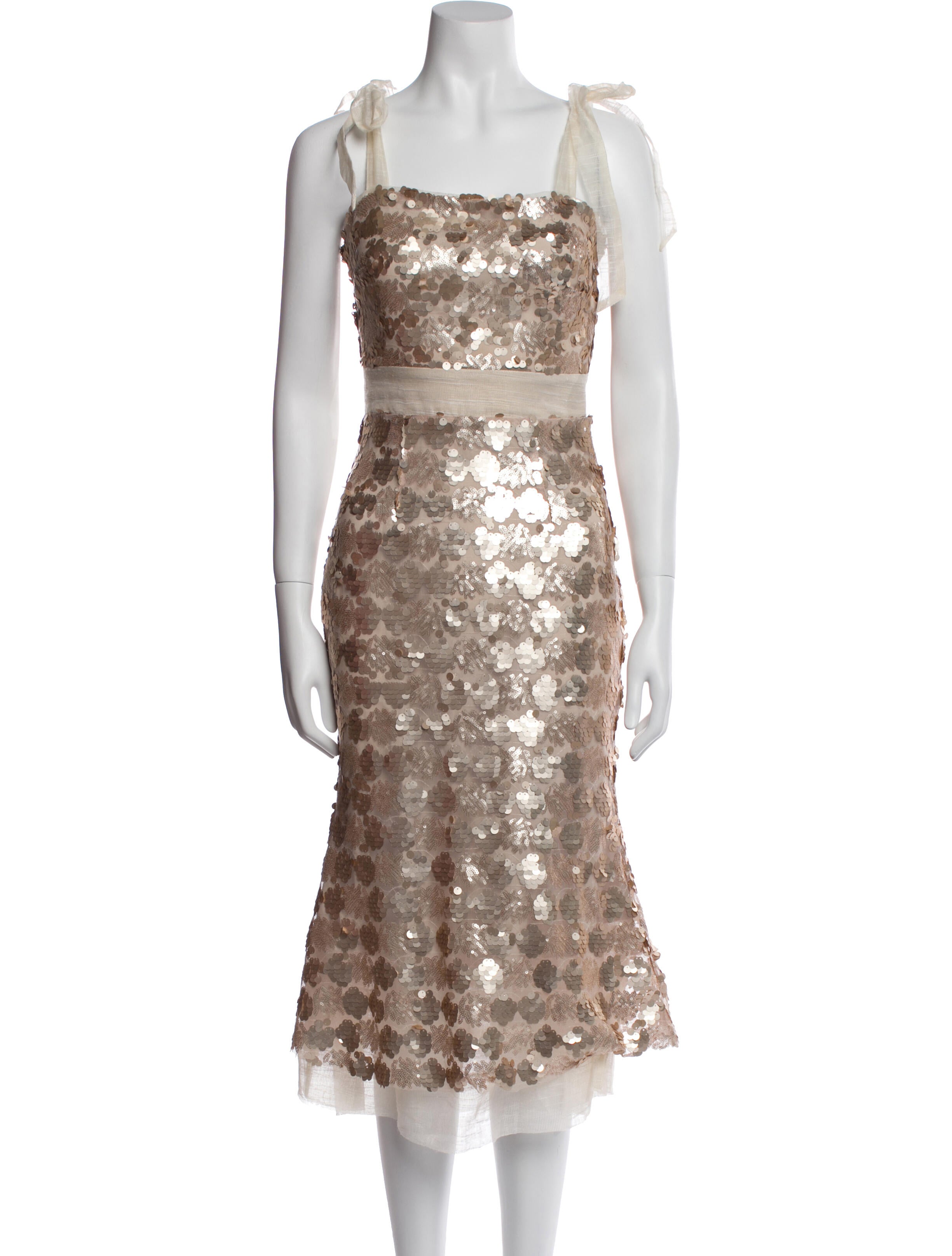 Elliatt Lace Pattern Midi Length Dress