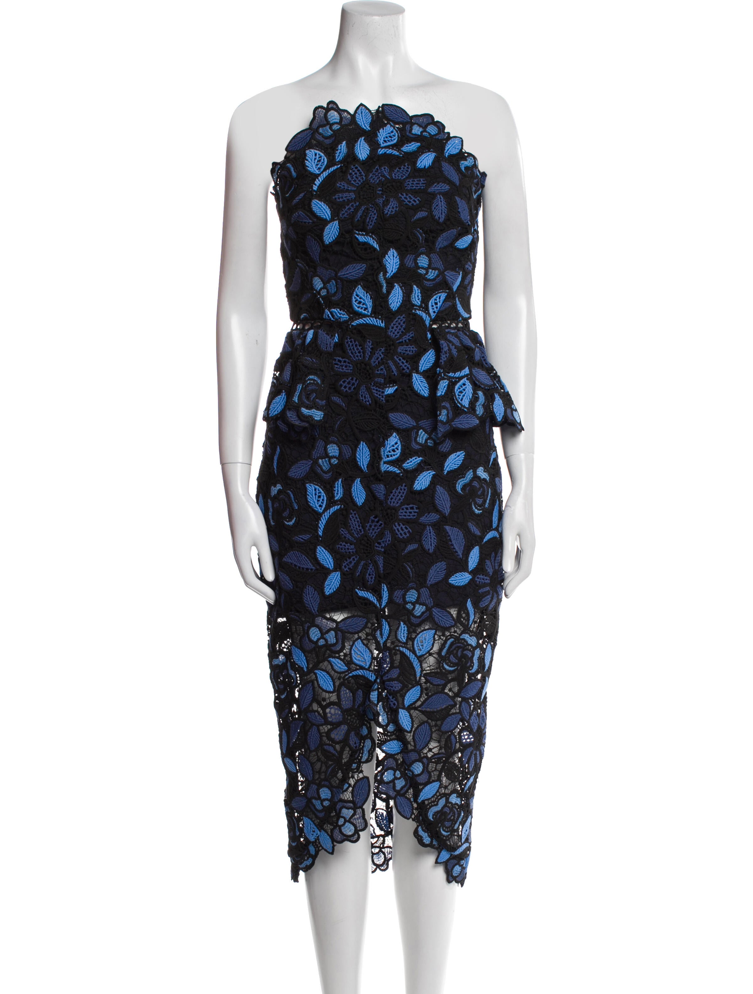 Elliatt Lace Pattern Midi Length Dress