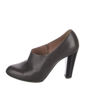 Emporio Armani Leather Pumps