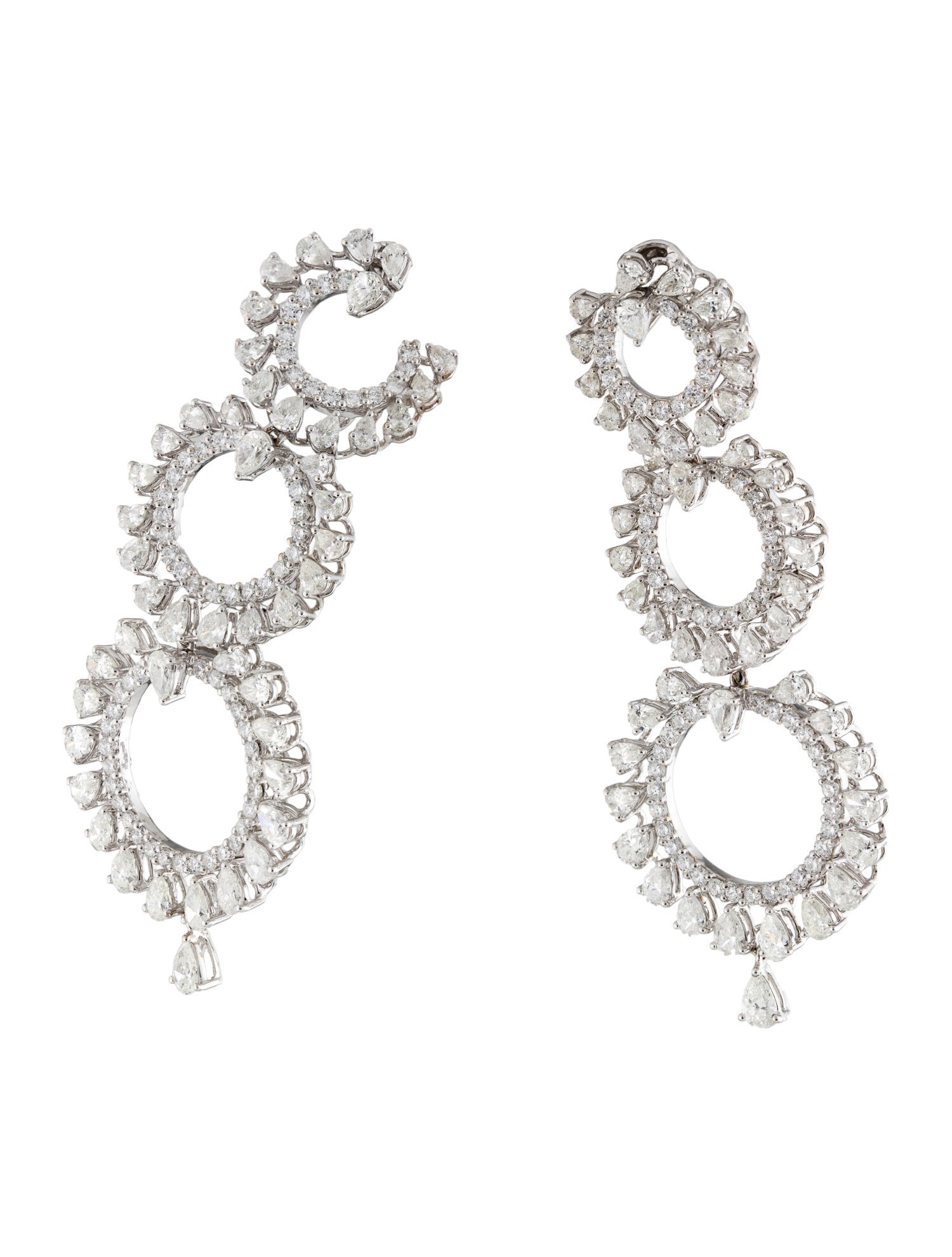 Emsaru 18K Diamond Drop Earrings
