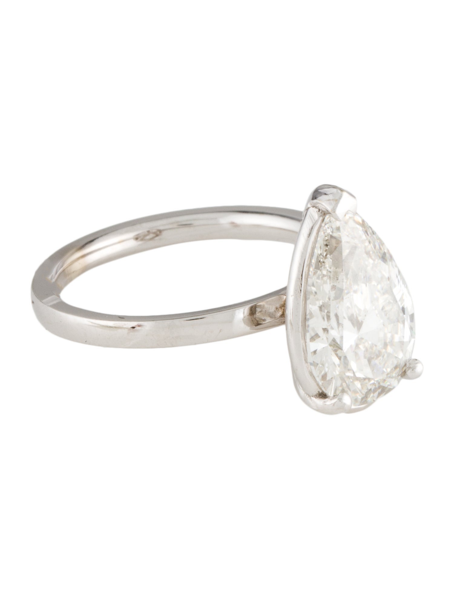 Engagement Ring 3.28ct Lab-Grown Diamond Engagement Ring