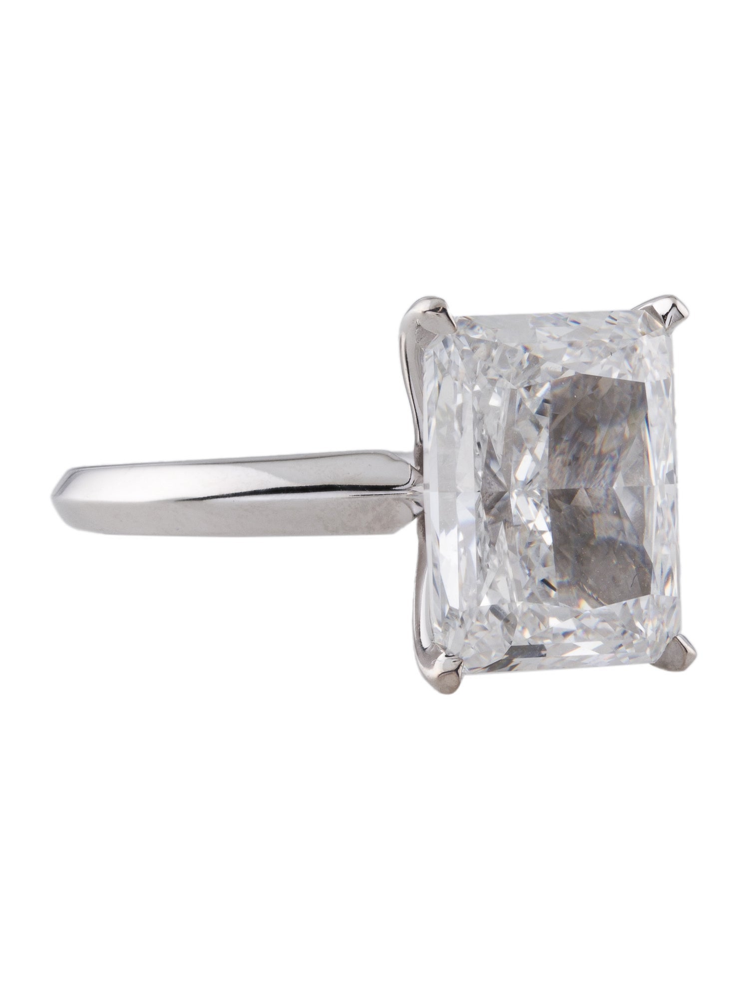 Engagement Ring 8.03ct Lab-Grown Diamond Solitaire Engagement Ring