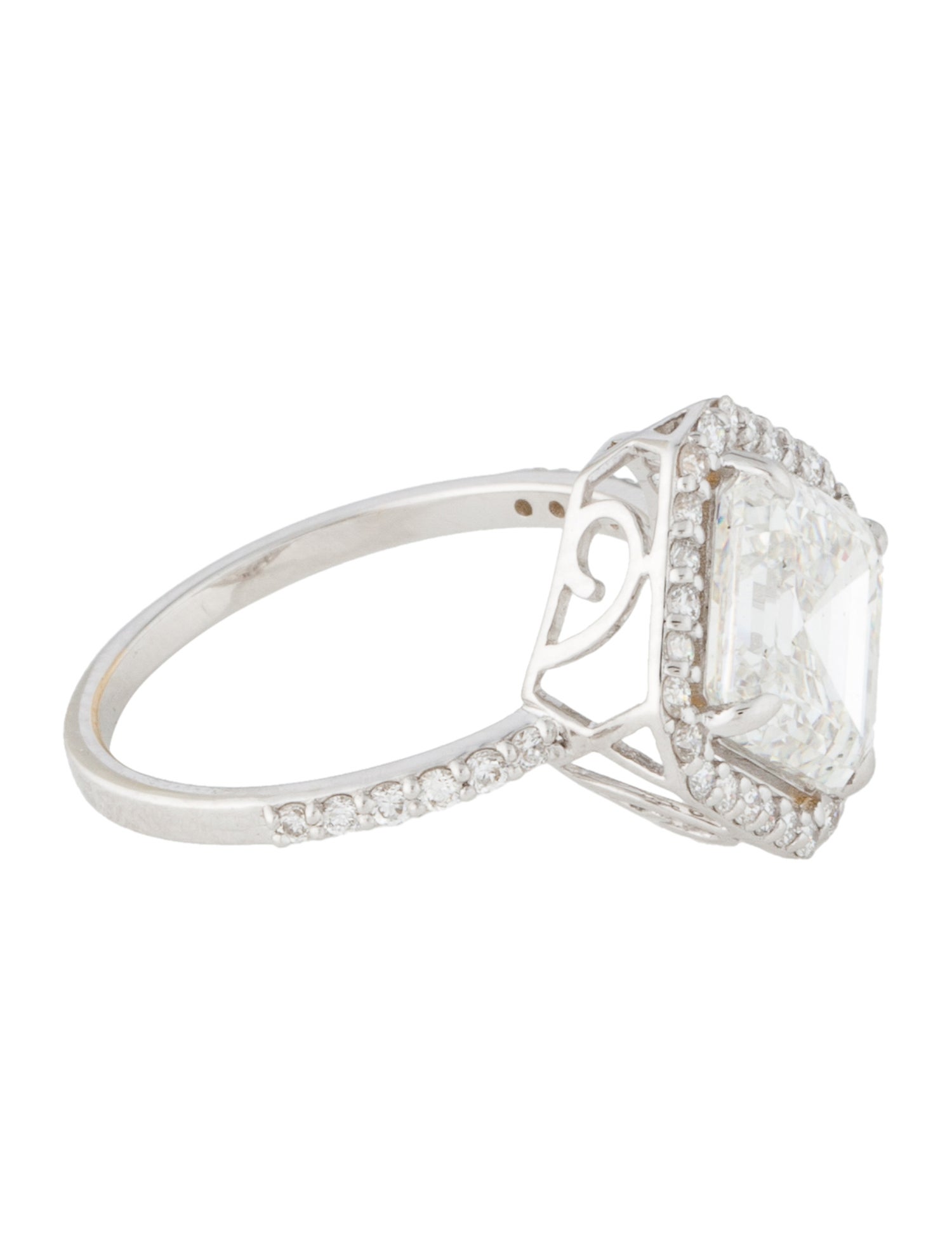 Engagement Ring 3.90ct Lab-Grown Diamond