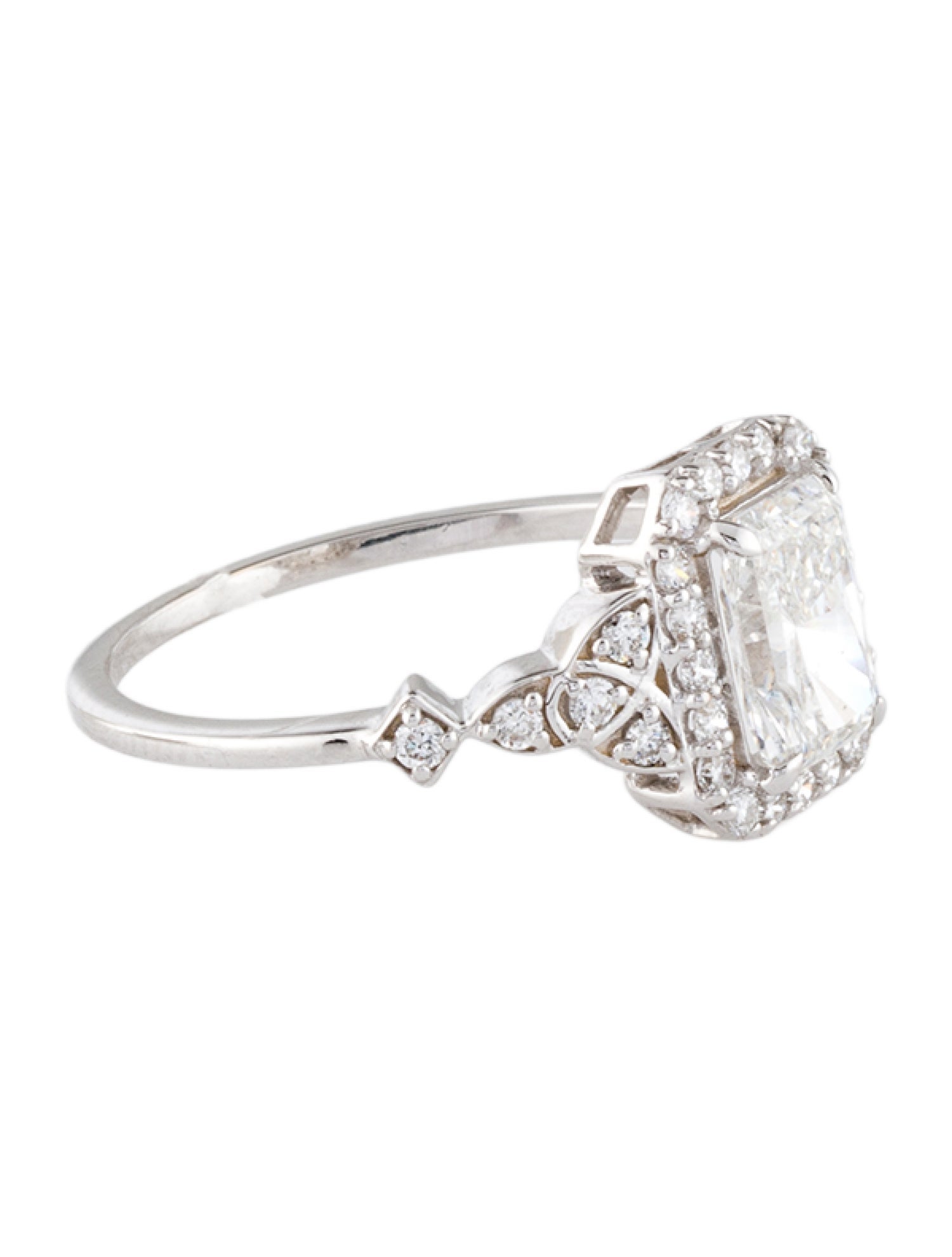 Engagement Ring 1.16ctw Lab-Grown Diamond Halo Engagement Ring