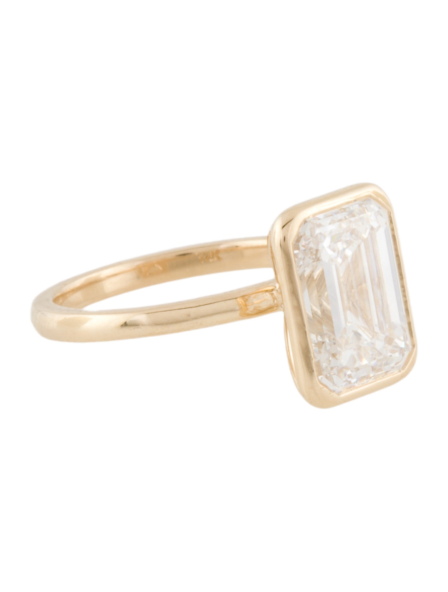 Engagement Ring 5.07ct Lab-Grown Diamond Bezel Set Engagement Ring